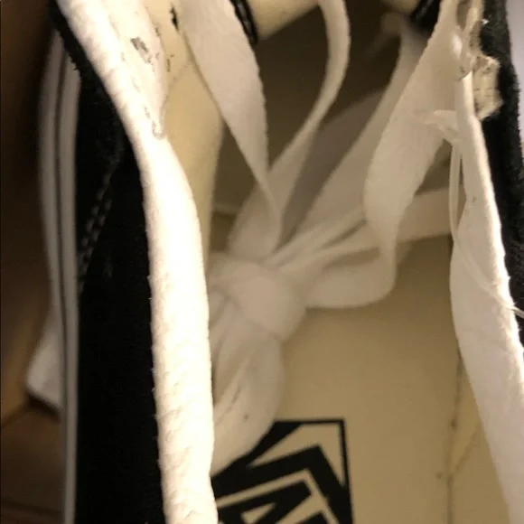 Vans Women’s Old School Black and White - Picture 5 of 8